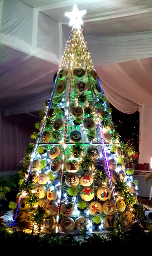 Pohon Natal dan Kandang Natal SanMaRe - Bersahabat dengan Lingkungan
